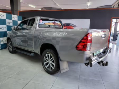 17764Toyota Hilux010-th.jpg